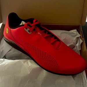 These are Puma tennis shoes size 9.5 in GREAT Condition never been worn.